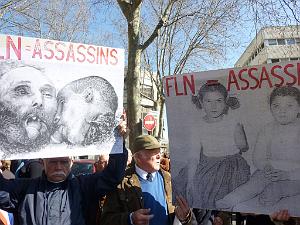2012 03 10 NIMES MANIF CONTRE COLLOQUE DU FLN (23) PAR GV